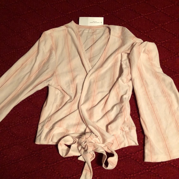 American Eagle wrap crop top - Picture 2 of 4